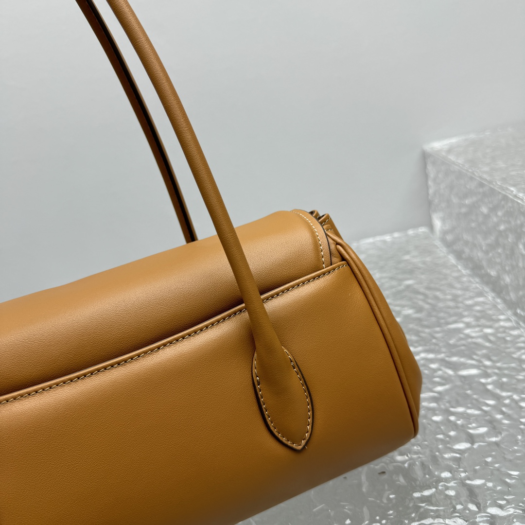 M1um1u Leather Shoulder Bag -28.5*8*17CM