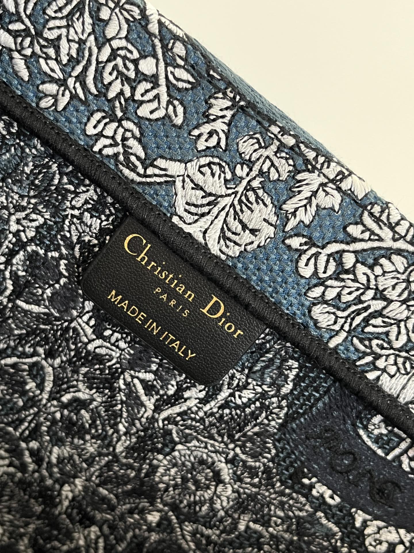 Diro Book Tote-36×16×27CM