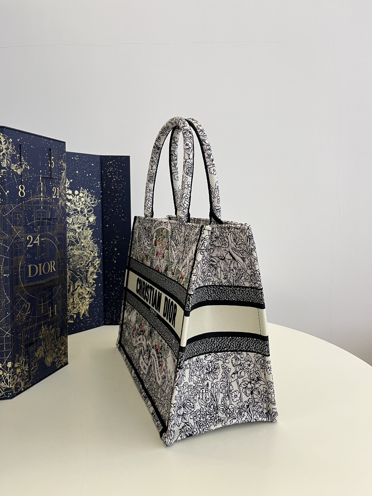 Diro Book Tote-36×16×27CM