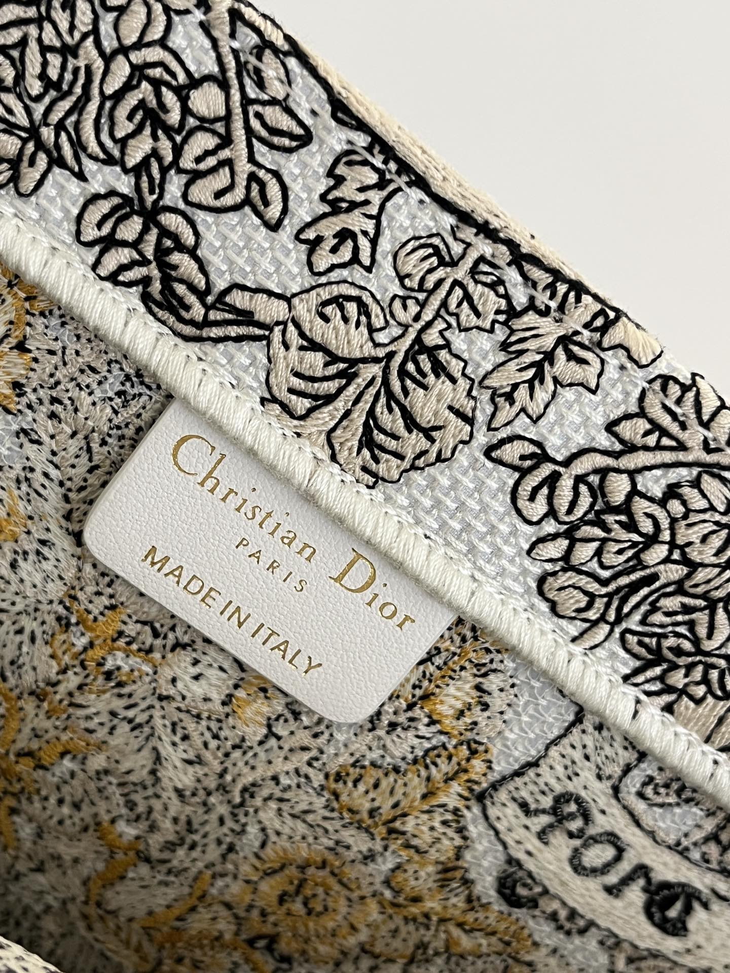 Diro Book Tote-36×16×27CM