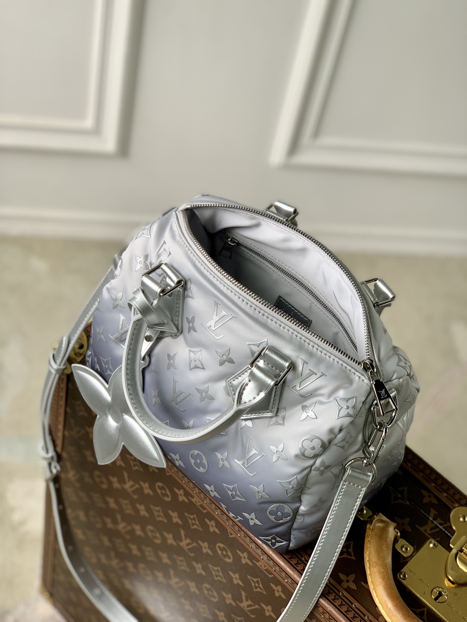 l0vis Vvtt0n speedy bandoulière 25-19 x 15 x 25cm