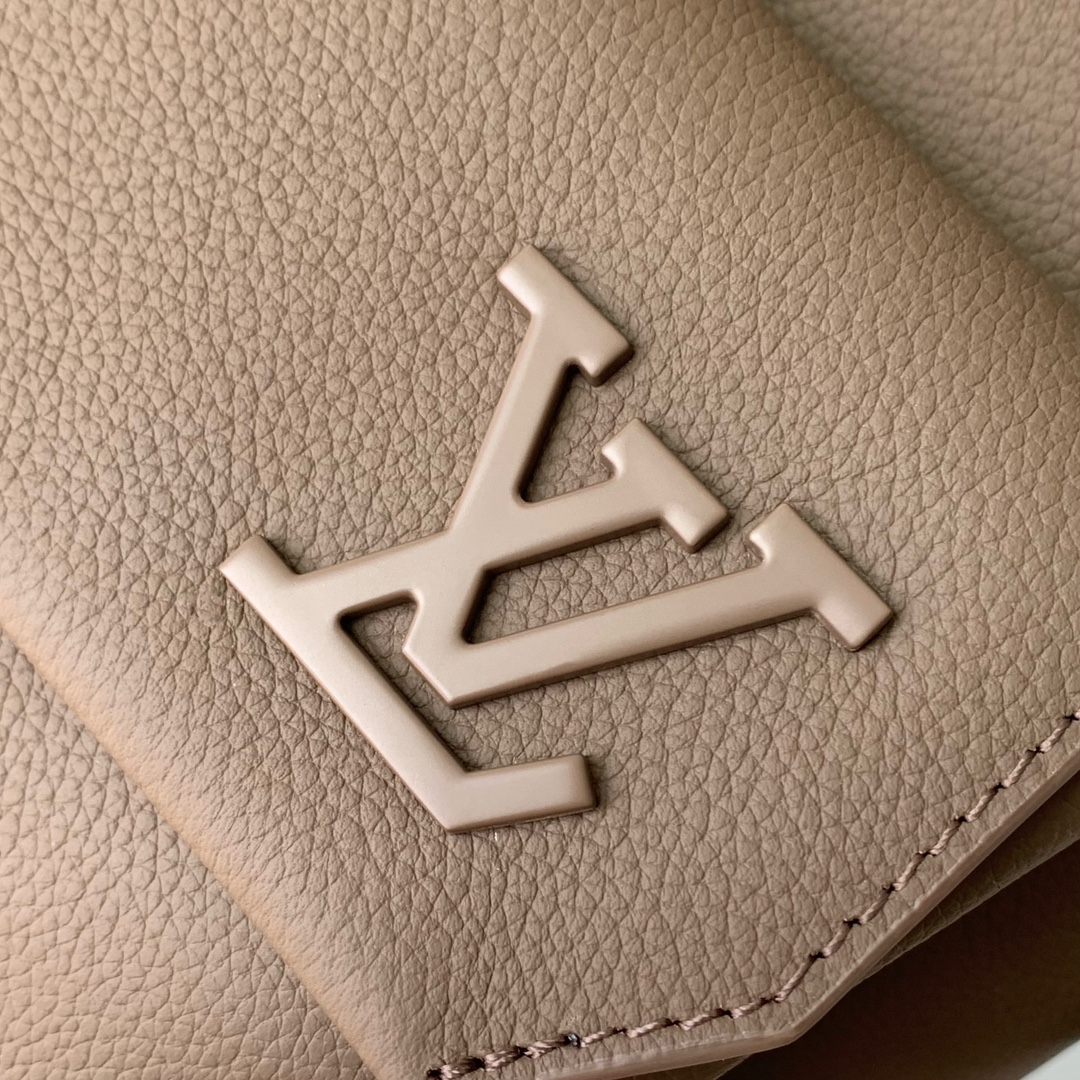 l0vis Vvtt0n takeoff backpack-43 x 14 x 30cm