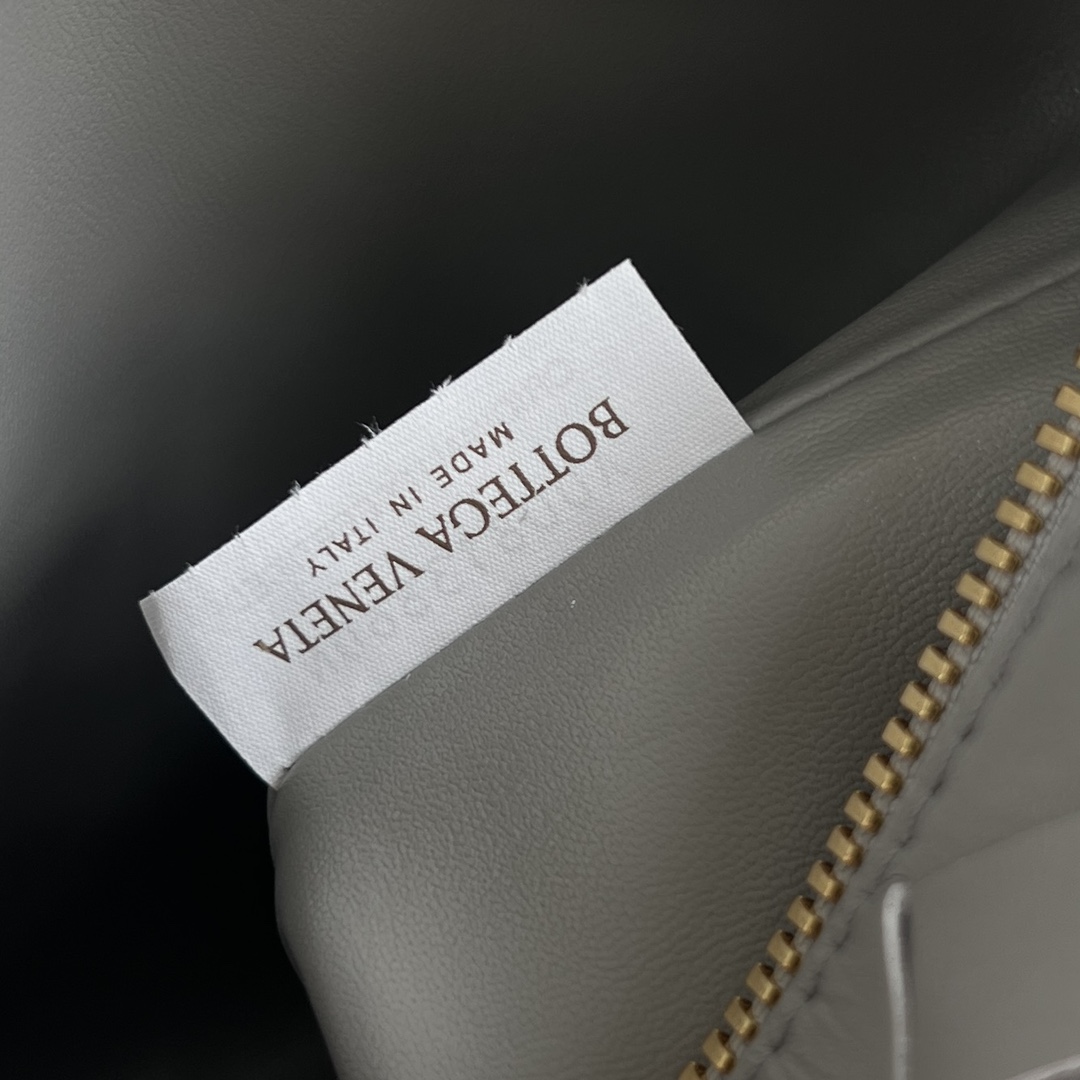 b0tt*ga Ven*ta bv wallace-17x13.5x5.3cm