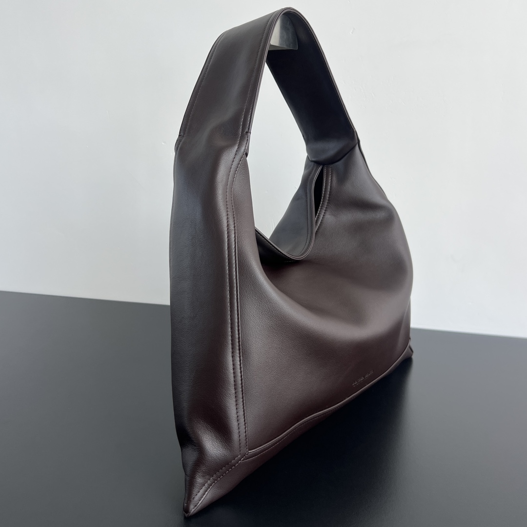 B0tt*ga Ven*ta Shoulder Bag-46x21x10CM