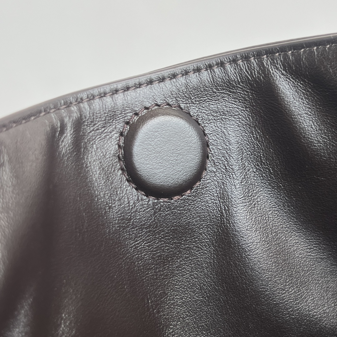 B0tt*ga Ven*ta Shoulder Bag-46x21x10CM