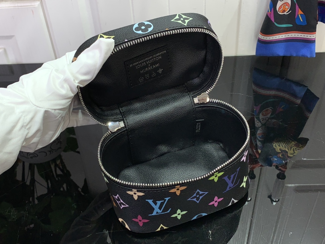 L0vis Vvtt0n Nice Cosmetic Bag