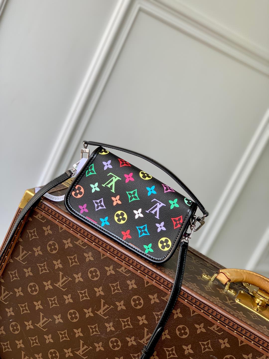 L0vis Vvtt0n Diane Handbags-M46049-25*9*15CM