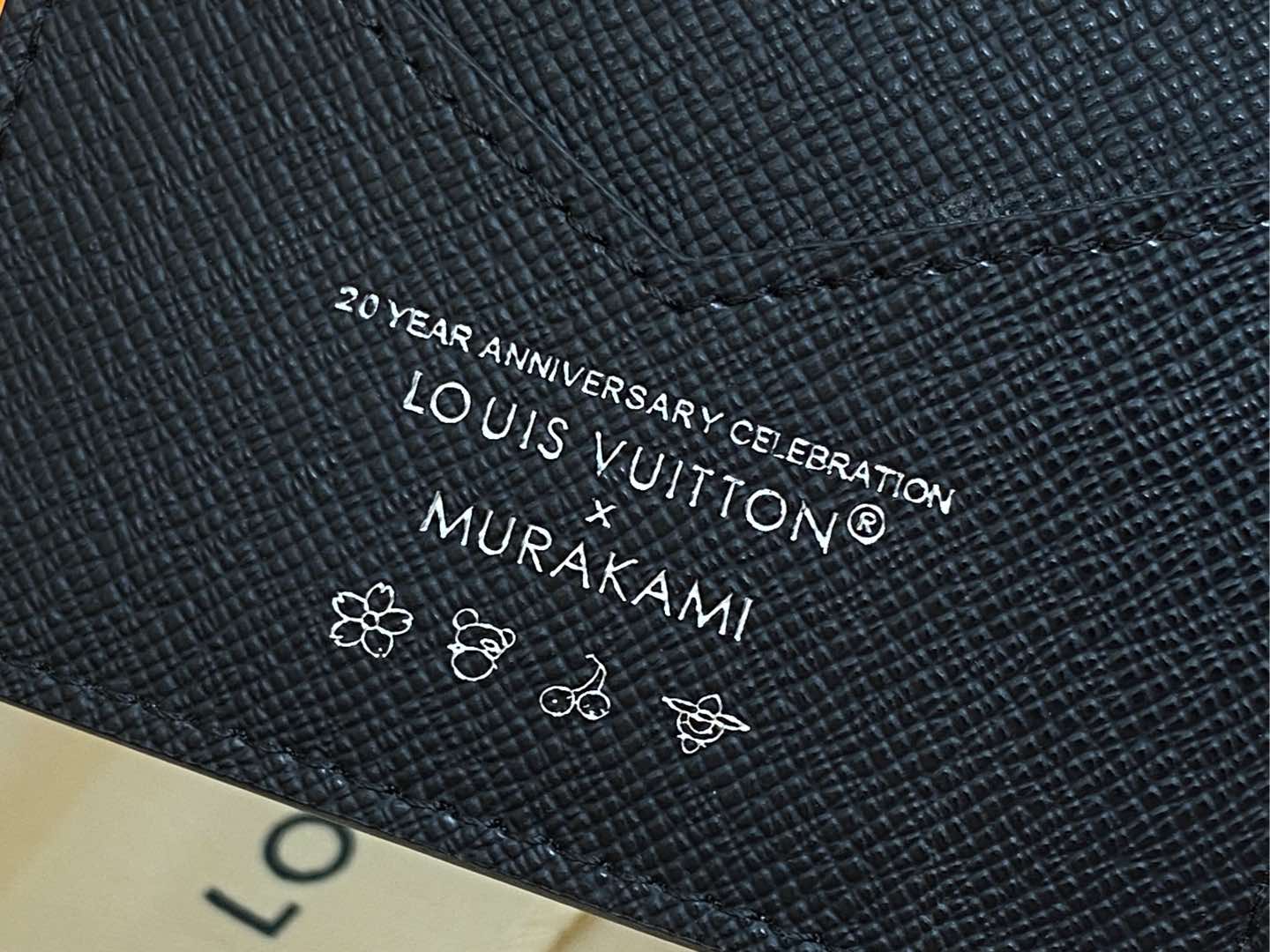 L0vis Vvtt0n Passport Cover-M14164-14 x 2.5 x 10CM