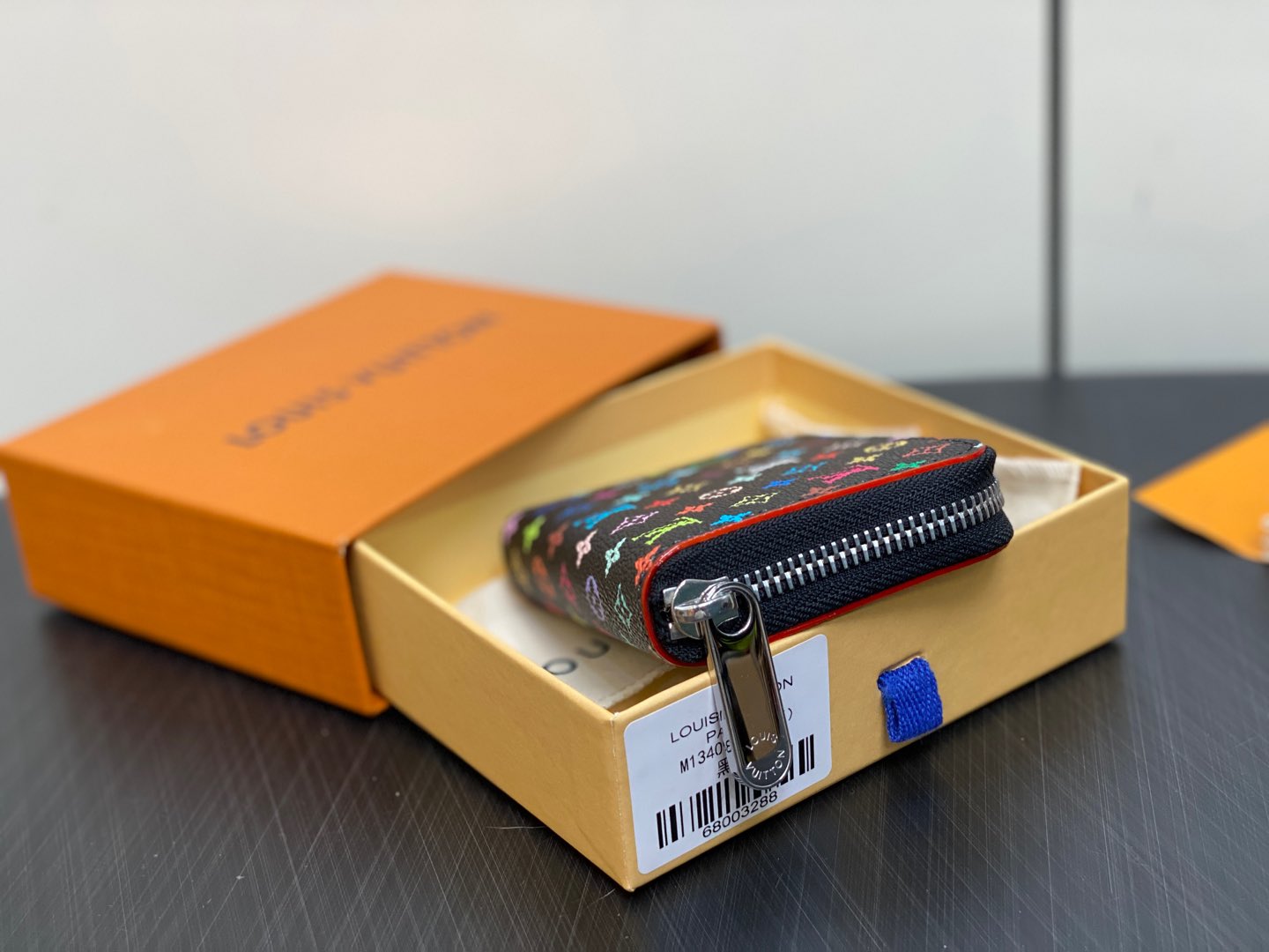 L0vis Vvtt0n Zippy Wallet-11 x 8.5 x 2CM