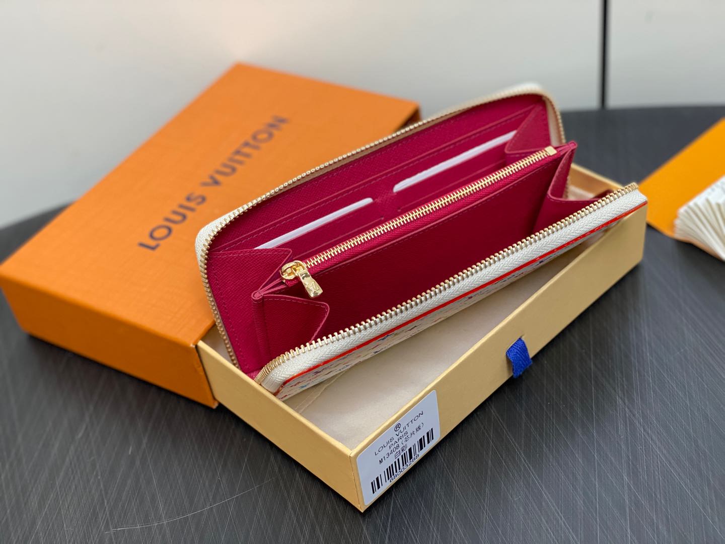 L0vis Vvtt0n Zippy Wallet-20*9*2CM