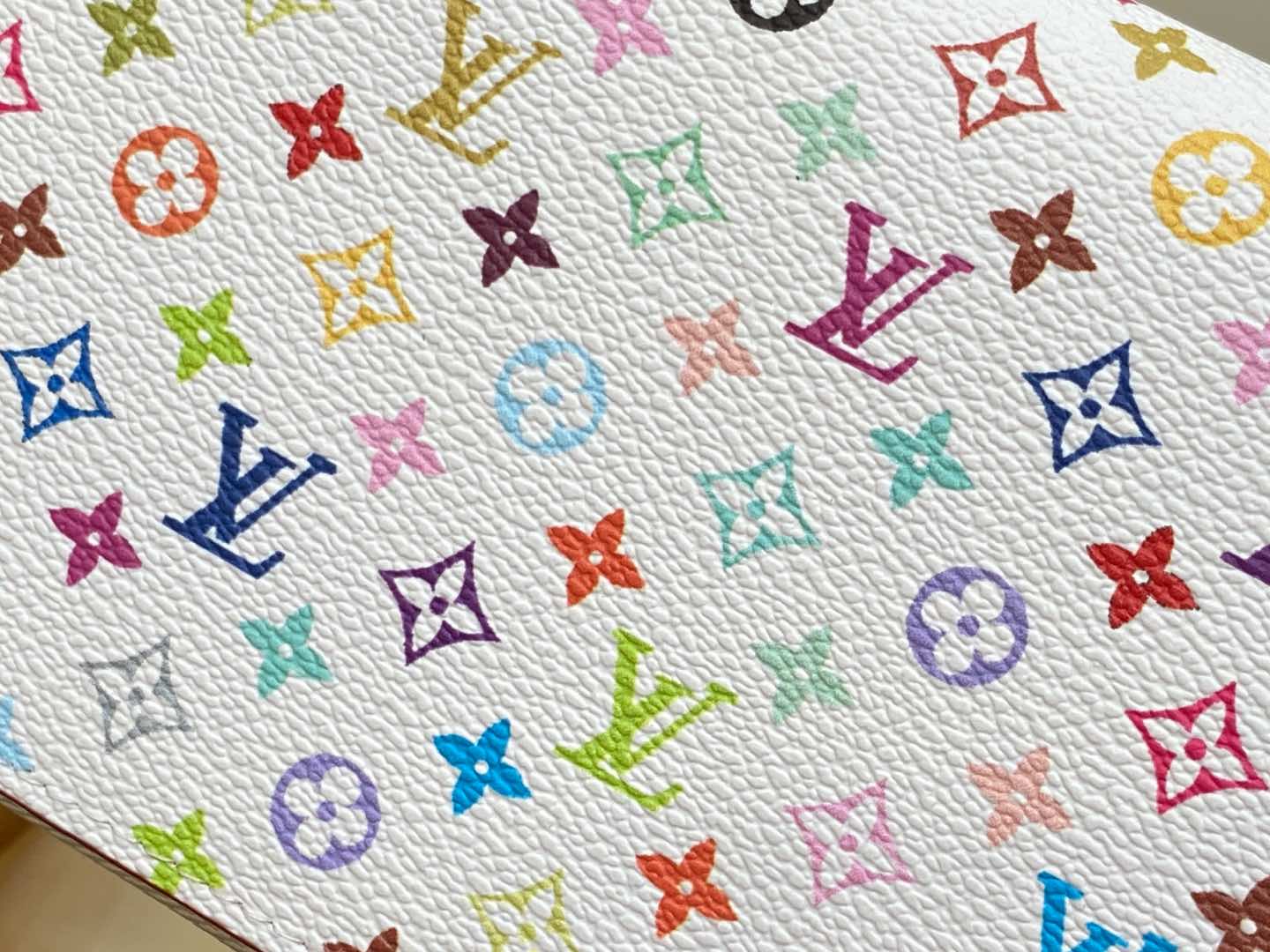 L0vis Vvtt0n Zippy Wallet-19.5× 10.5x 2.5CM