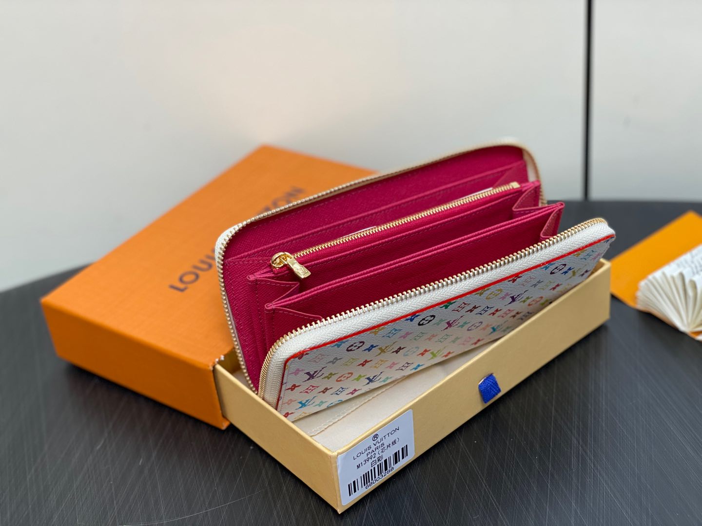 L0vis Vvtt0n Zippy Wallet-19.5× 10.5x 2.5CM