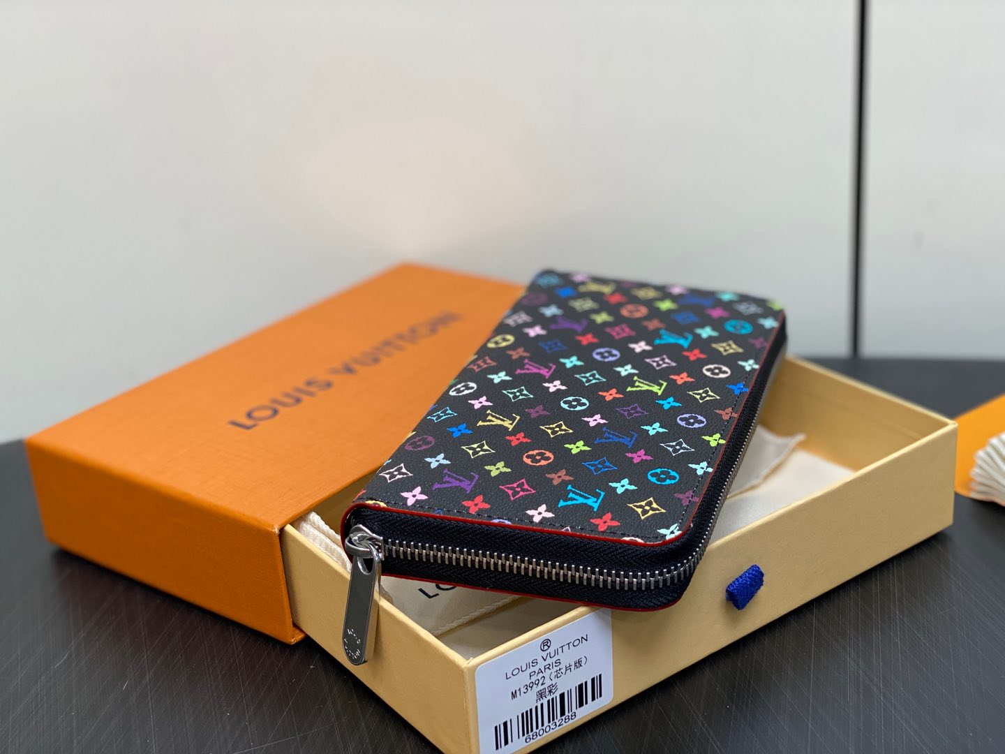 L0vis Vvtt0n Zippy Wallet-19.5× 10.5x 2.5CM
