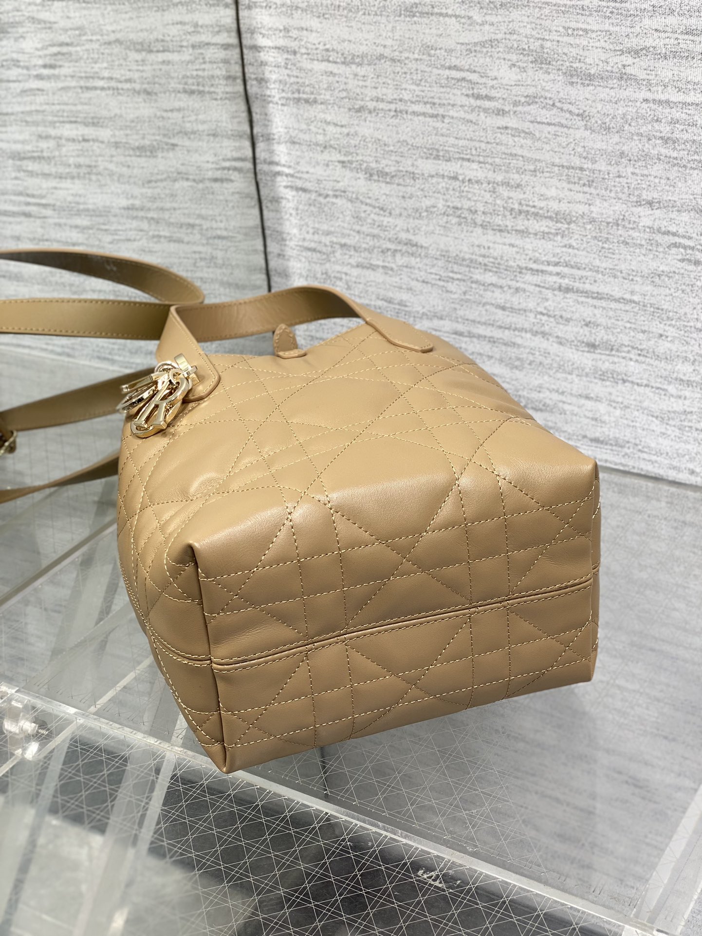Diro Toujours Tote Bags-16*12*18CM