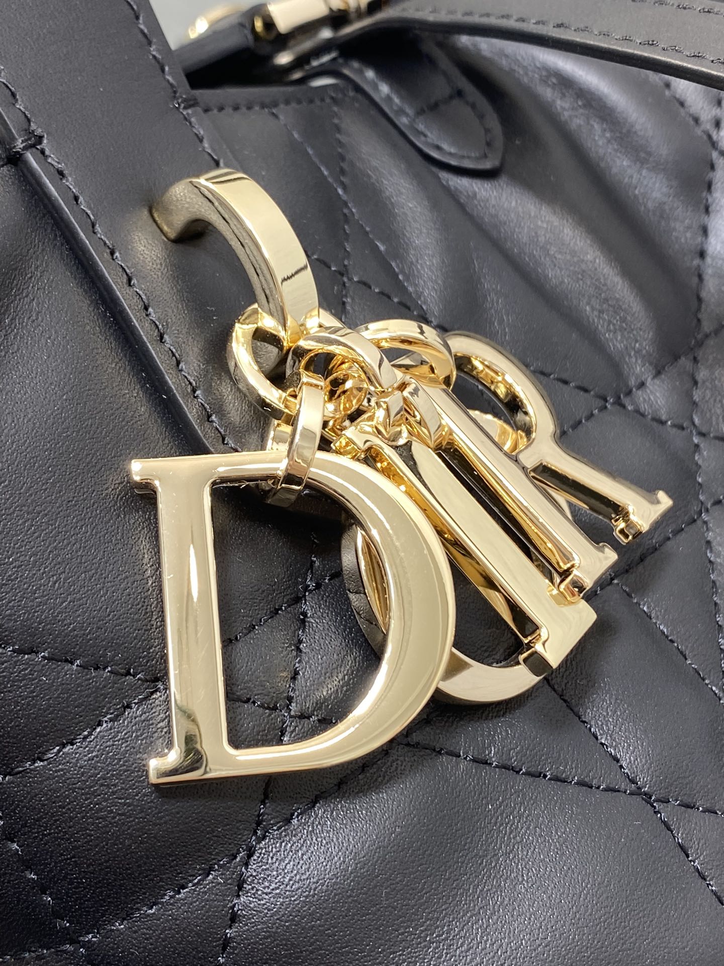 Diro Toujours Tote Bags-16*12*18CM