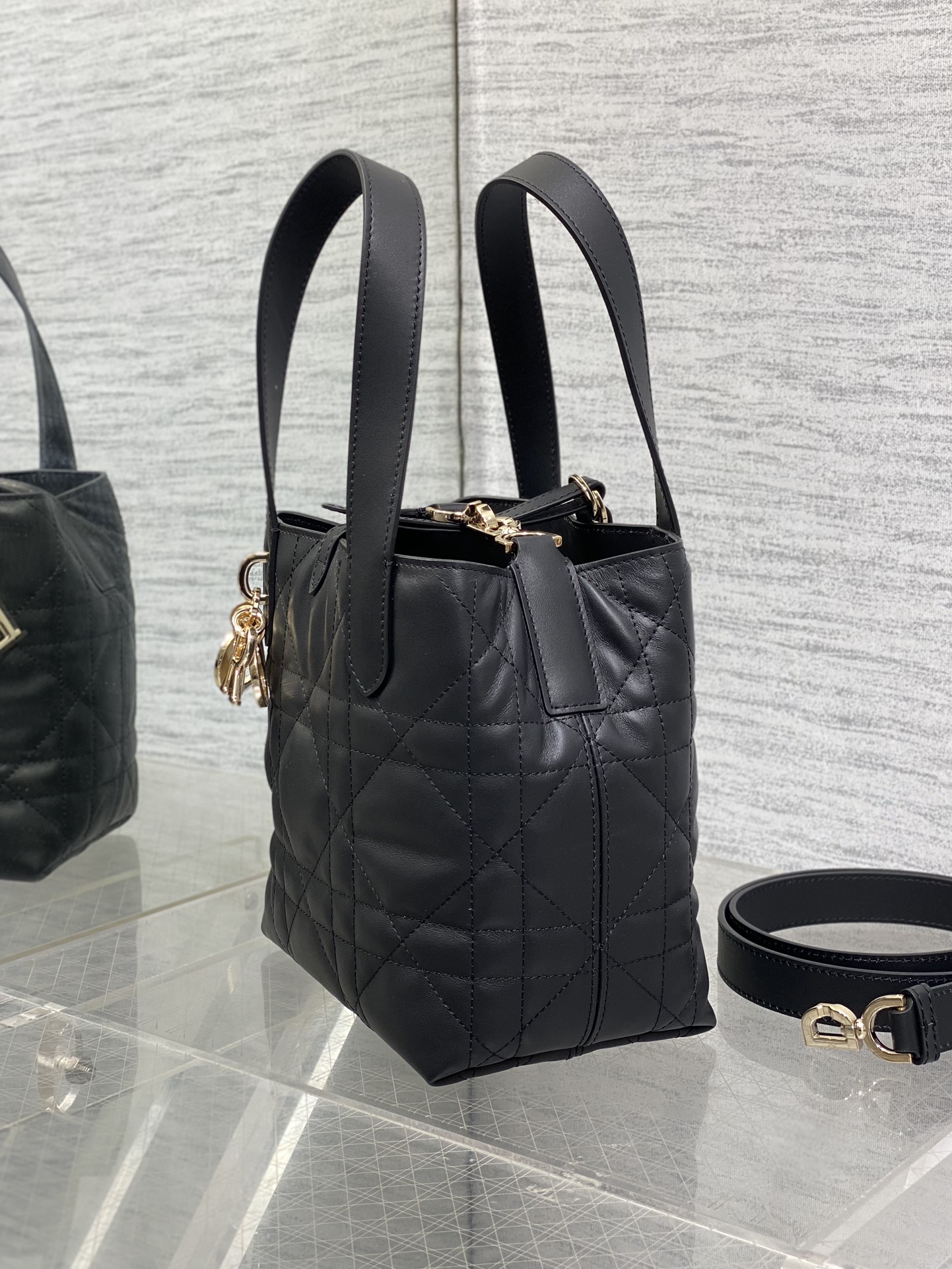 Diro Toujours Tote Bags-16*12*18CM