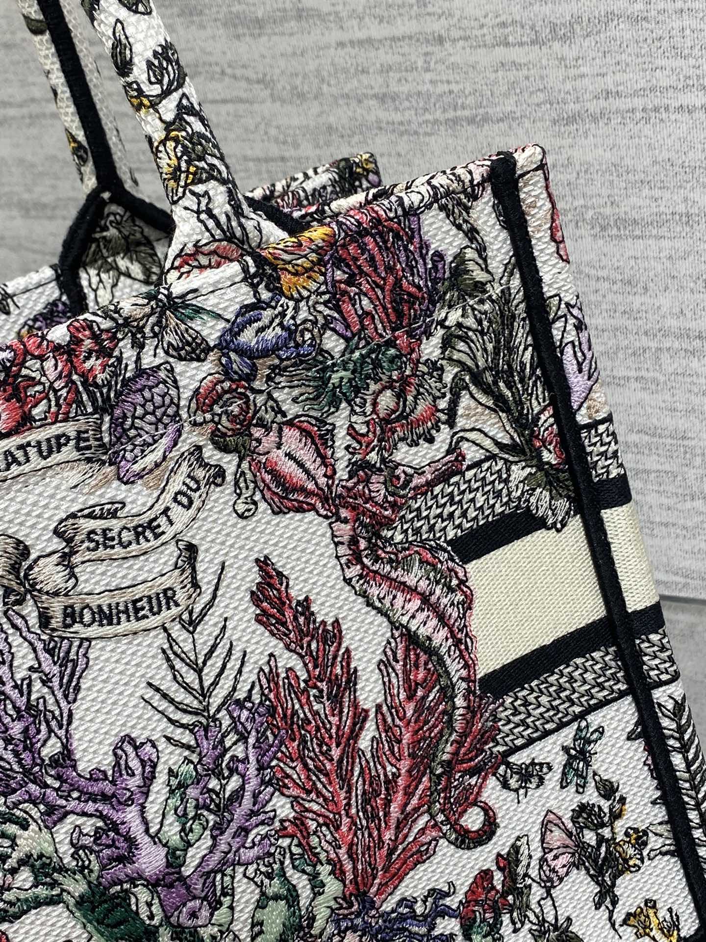 Diro Small Book Tote-26*8*22CM