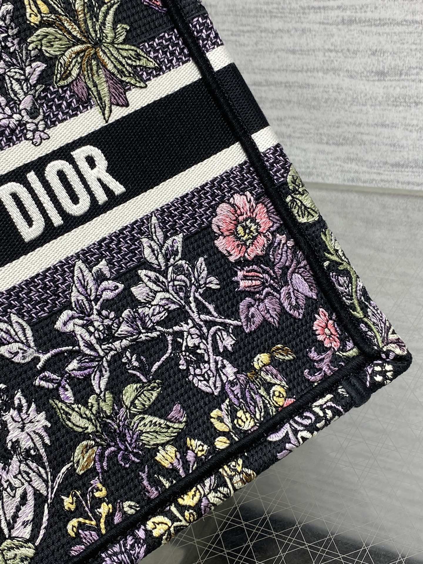 Diro Small Book Tote-26*8*22CM