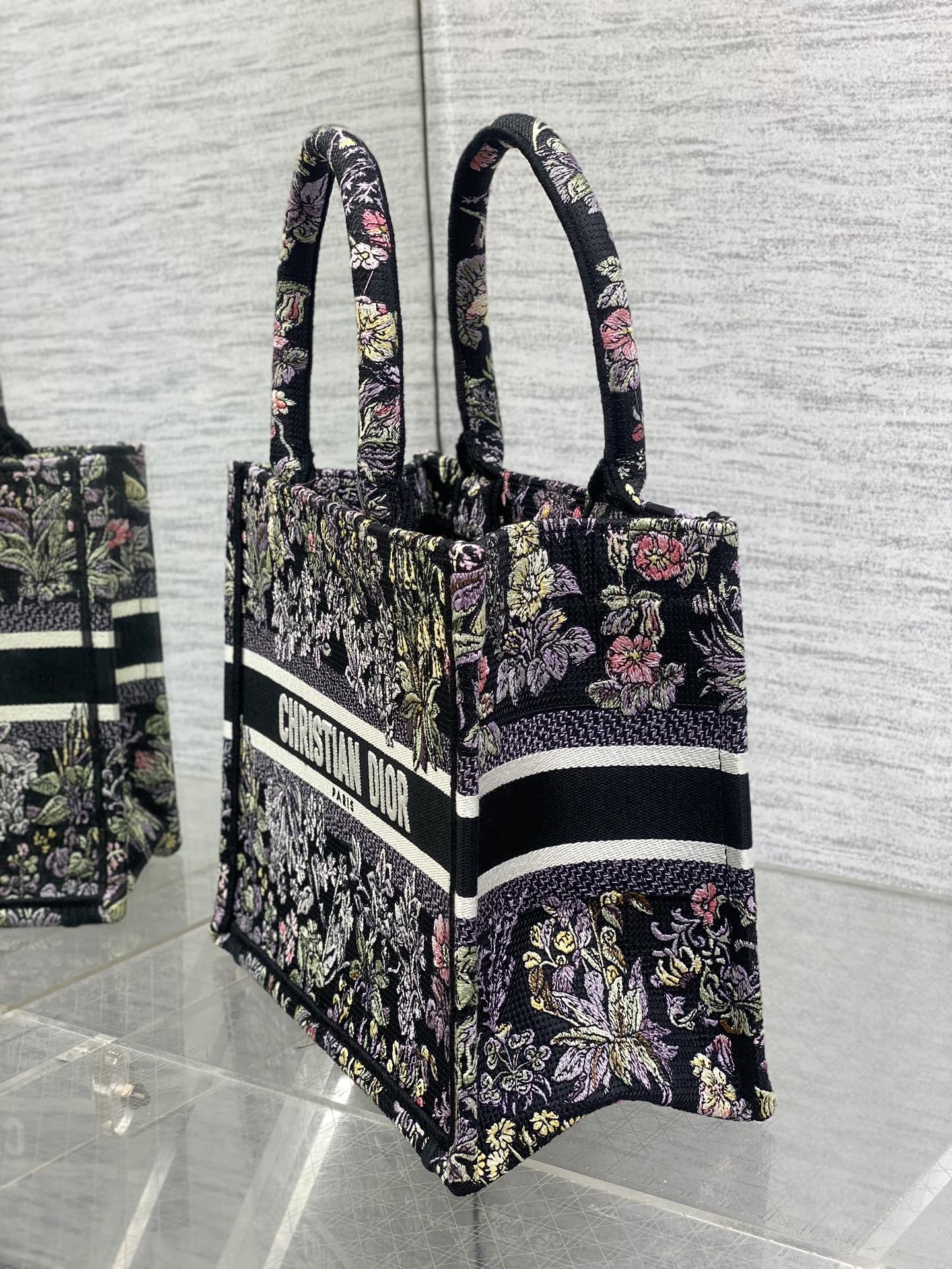 Diro Small Book Tote-26*8*22CM