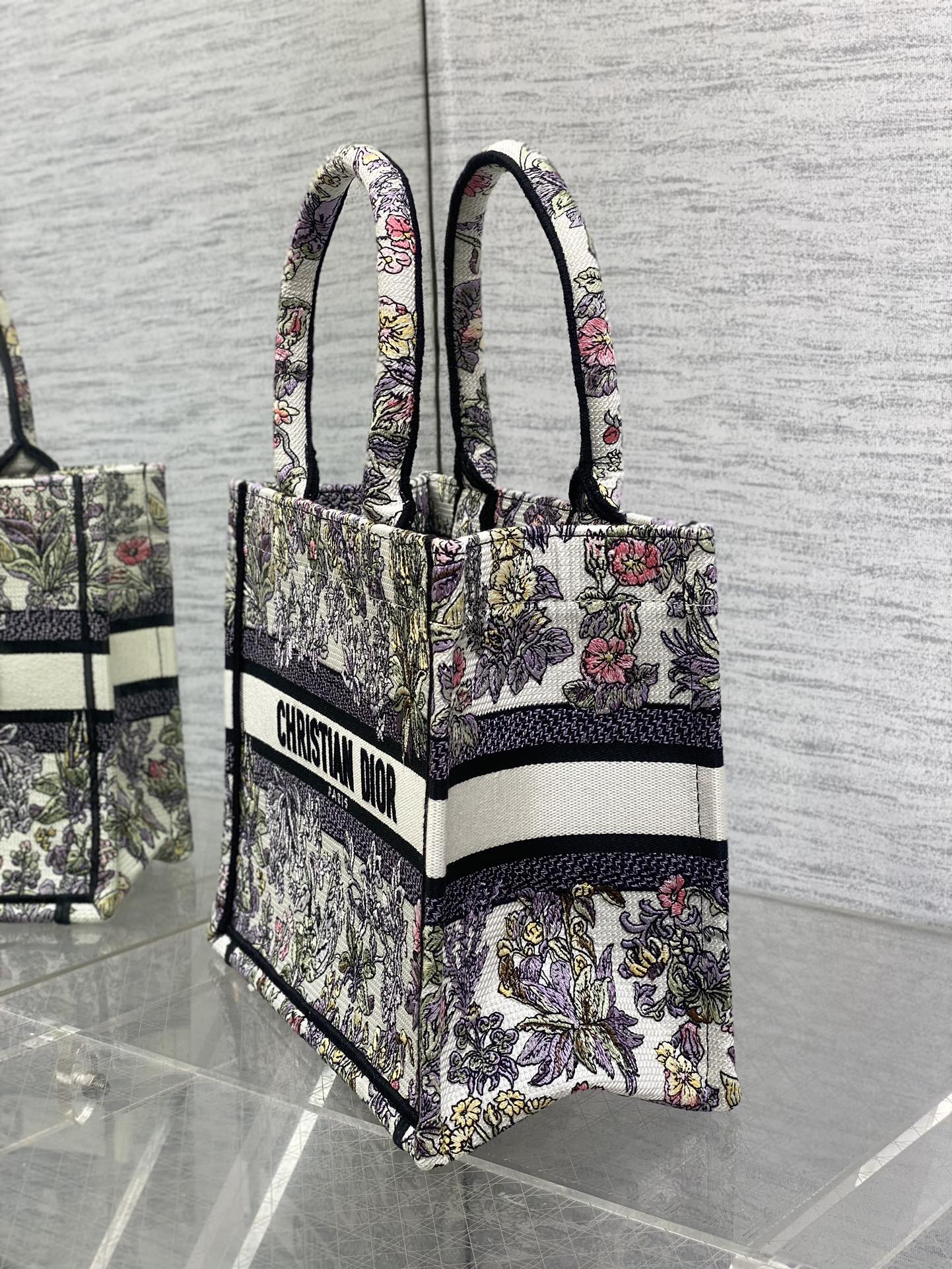 Diro Small Book Tote-26*8*22CM