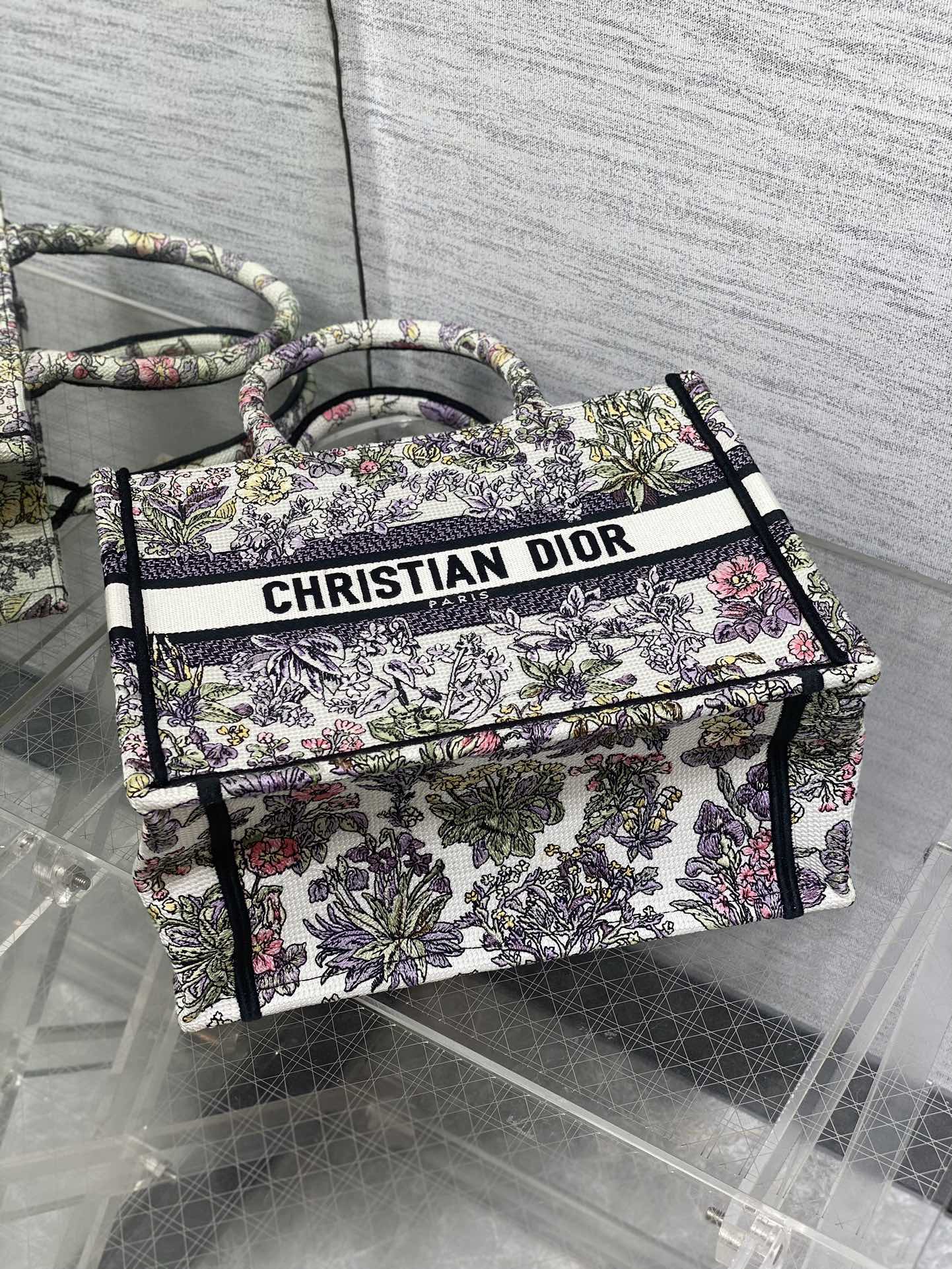 Diro Small Book Tote-26*8*22CM