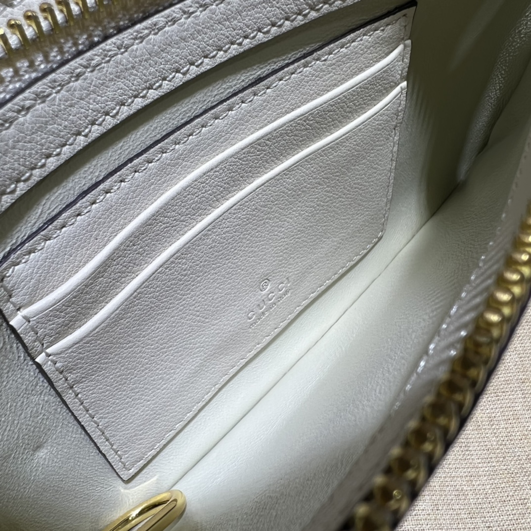 Gvc*1 Handbags-20*13*2.5CM