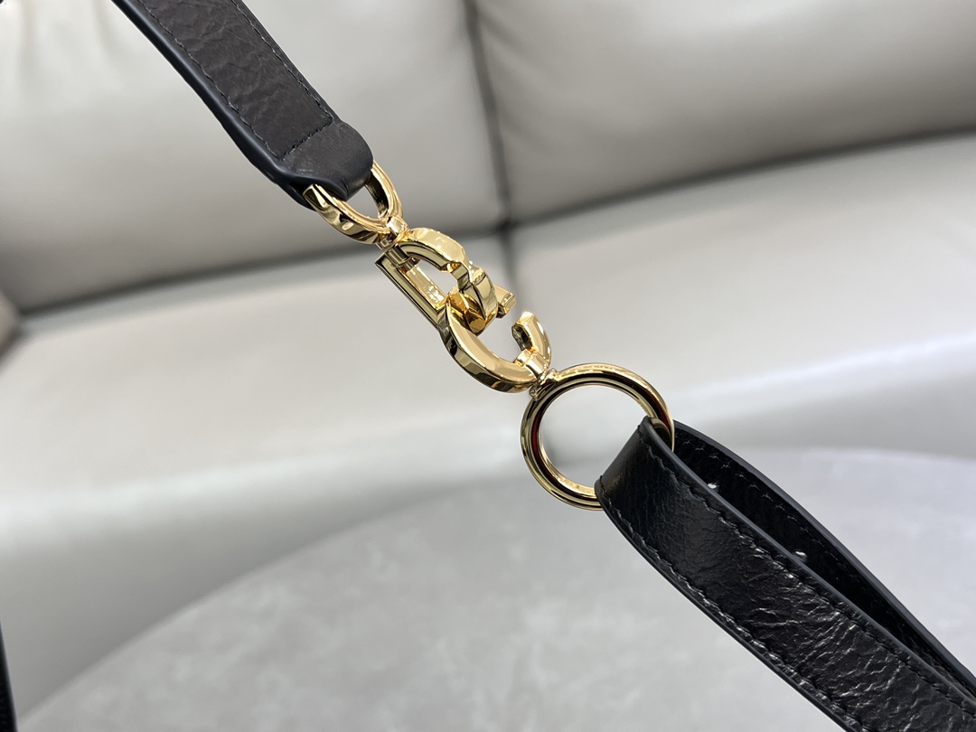 Diro D-Journey Bag-23 x14x16 CM