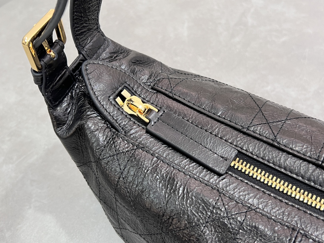 Diro D-Journey Bag-23 x14x16 CM