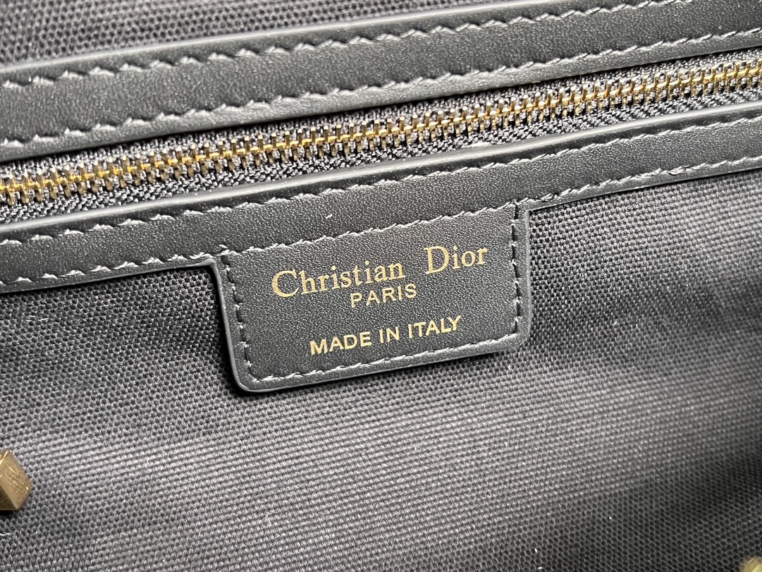 Diro D-Journey Bag-23 x14x16 CM