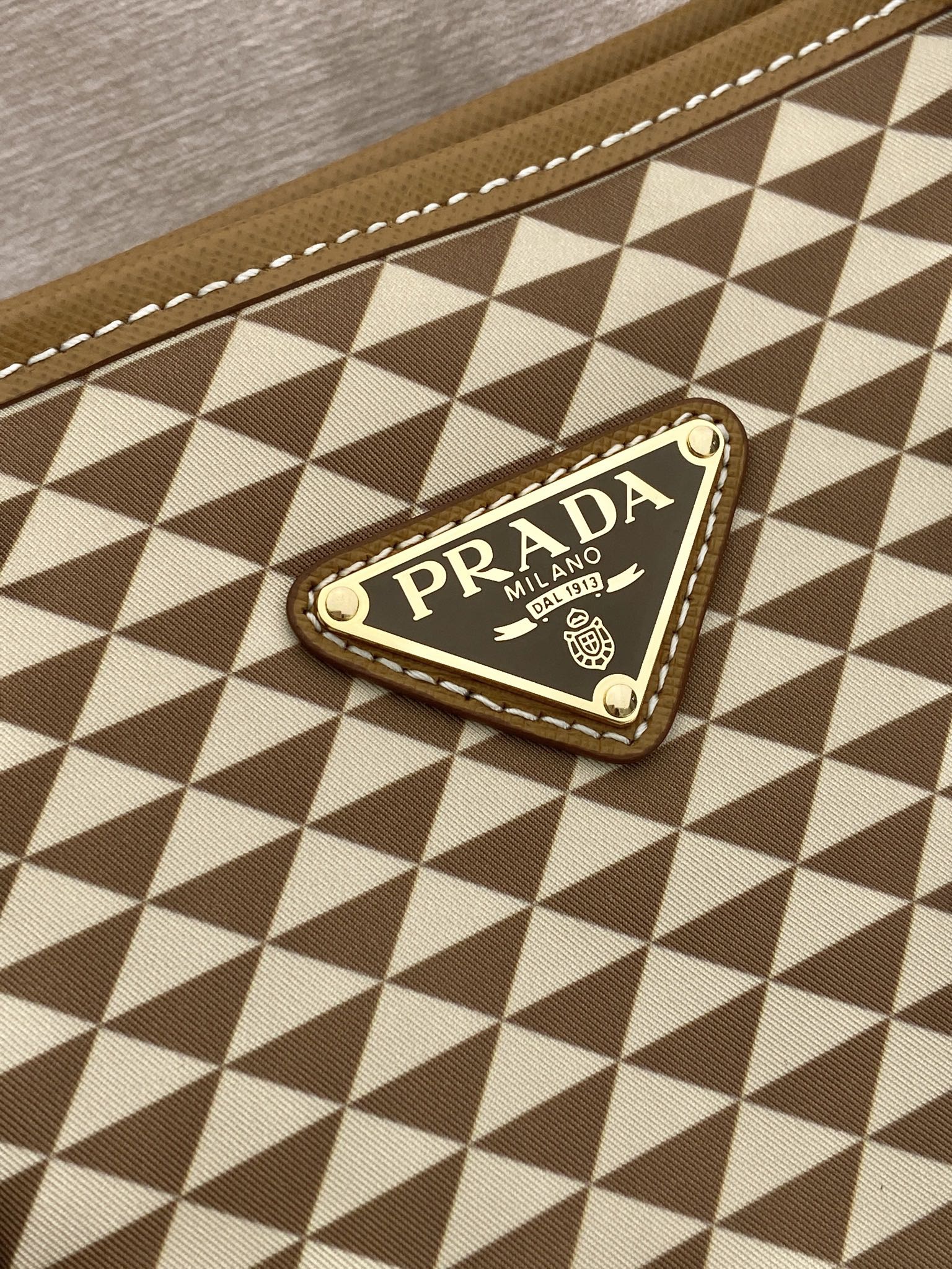 Pra*a Tessuto Triangulum Tote-1BD552-33*29*14CM