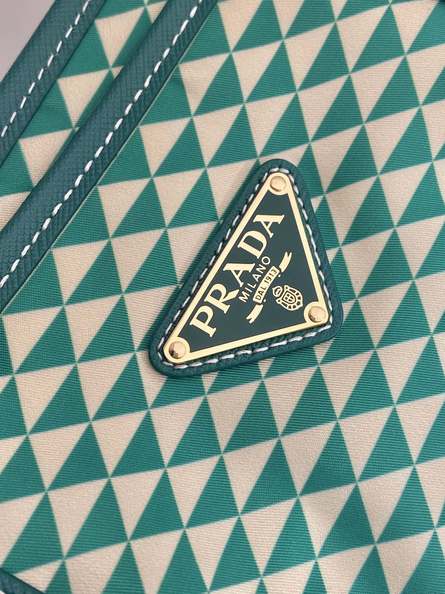 Pra*a Tessuto Triangulum Tote-1BD552-33*29*14CM