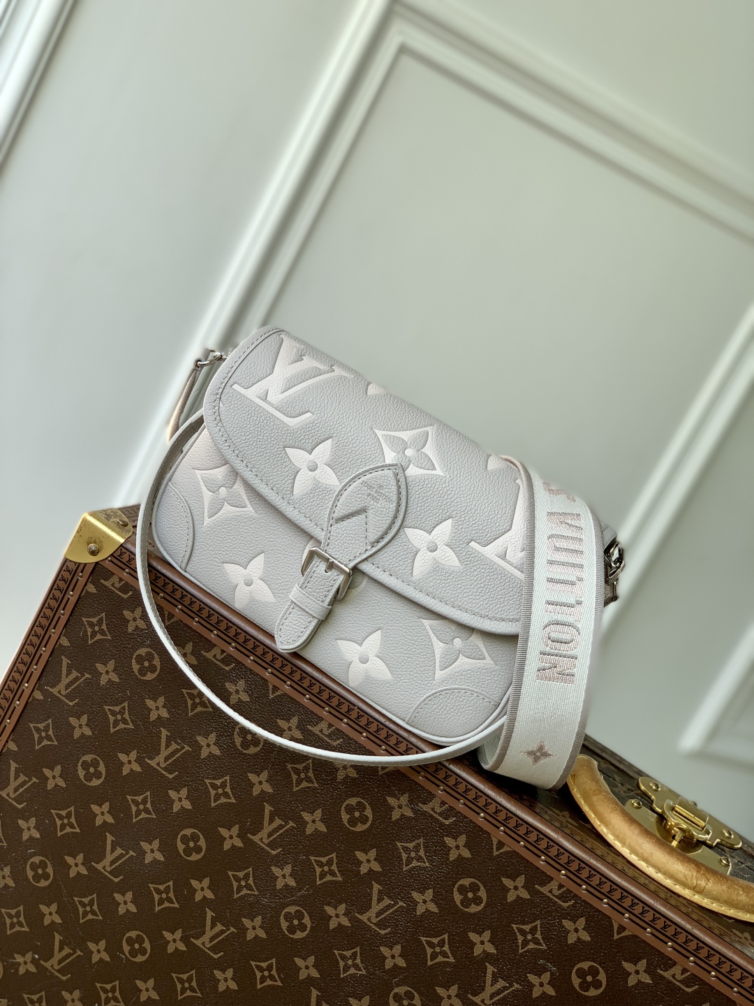 L0vis Vvtt0n Diane Handbags-M46049-25*9*15CM