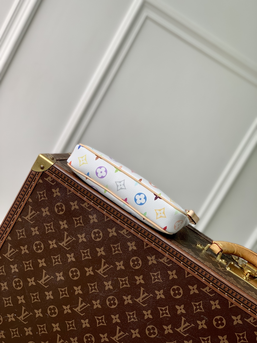 L0vis Vvtt0n Pochette Accessoires Bag-13 x 4 x 22CM