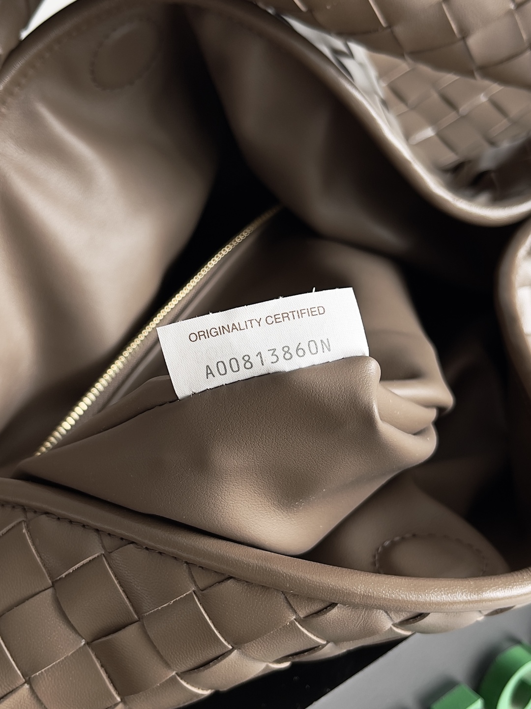 b0tt*ga Ven*ta hop bag-53*24*13cm