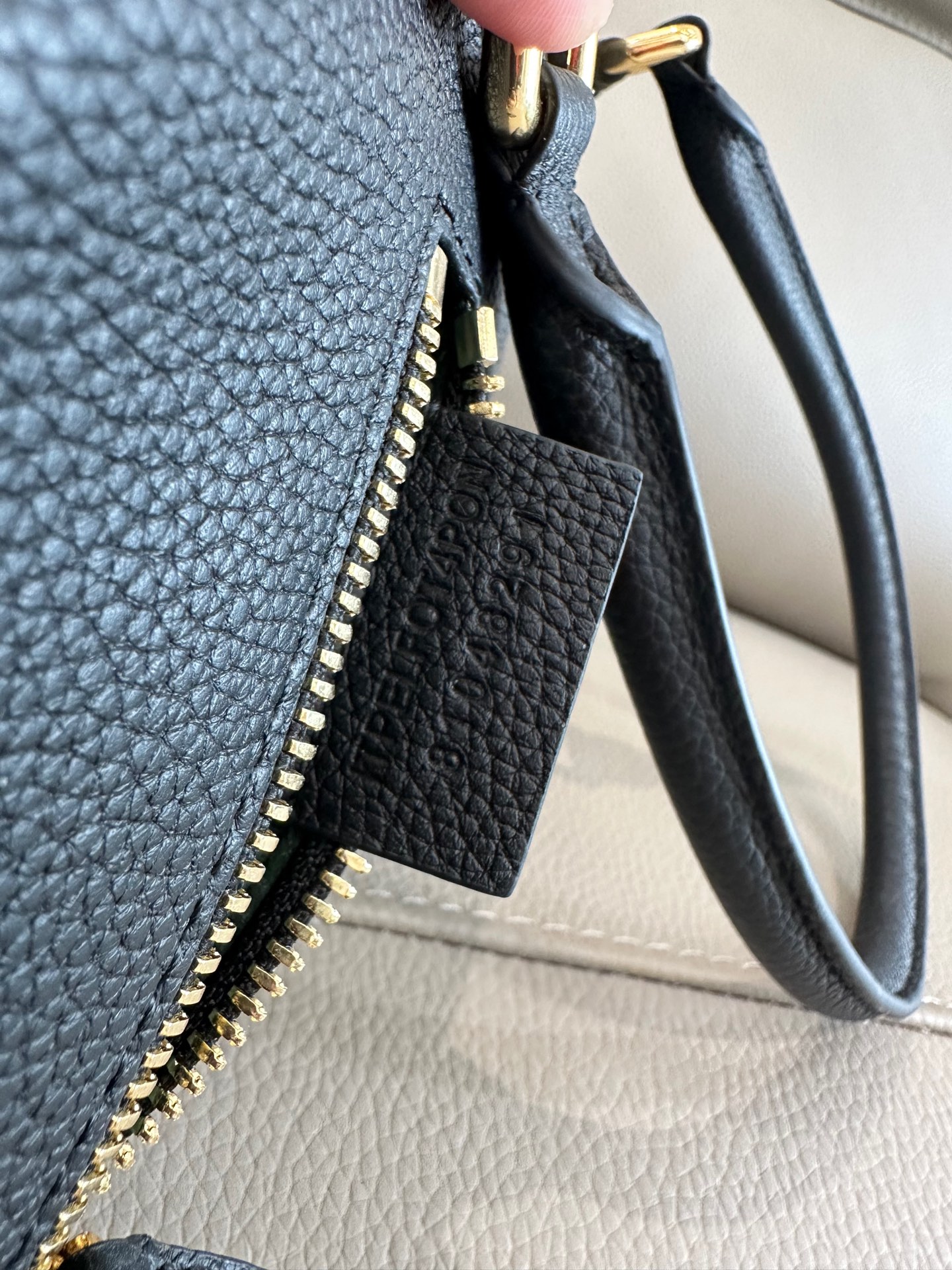 Bv*b*rry black small shield twin bowling bag-32*12.5*19.5cm