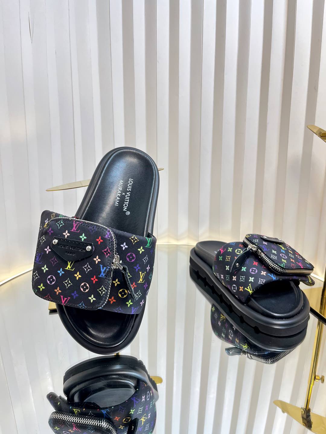 L0vis Vvtt0n Sandals