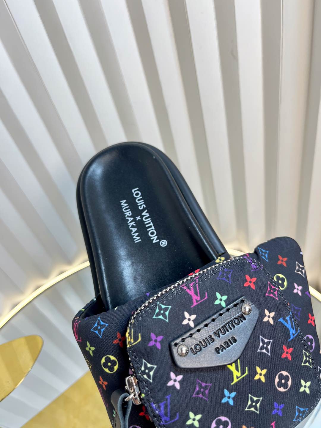 L0vis Vvtt0n Sandals