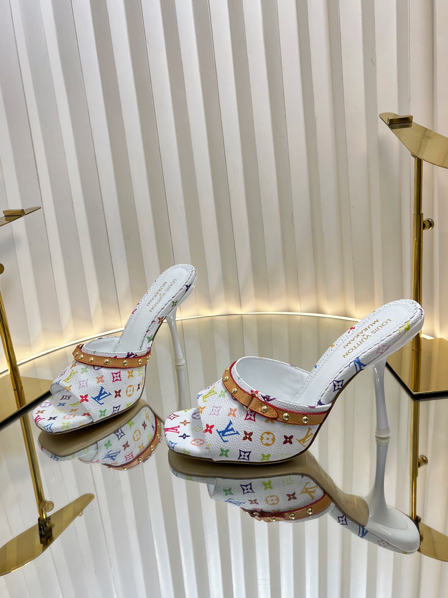 L0vis Vvtt0n Sandals-9CM