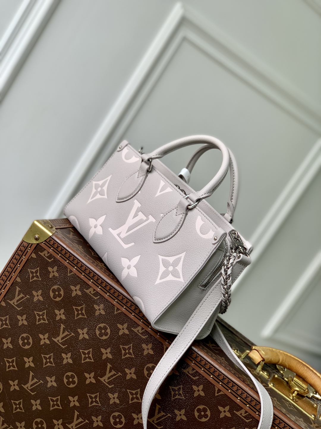L0vis Vvtt0n OnTheGo East West Handbag-M23640-25*13*10CM