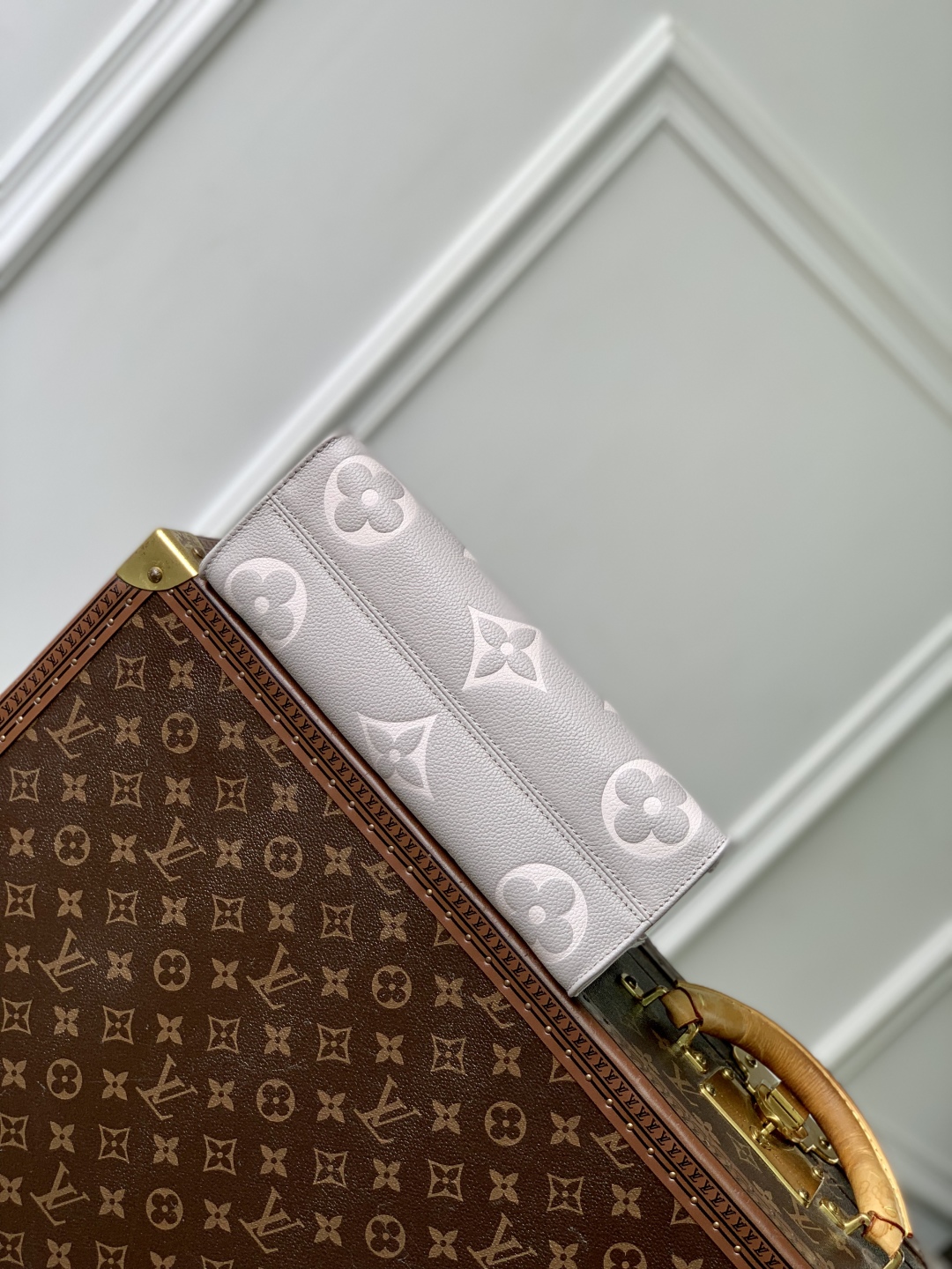 L0vis Vvtt0n OnTheGo East West Handbag-M23640-25*13*10CM