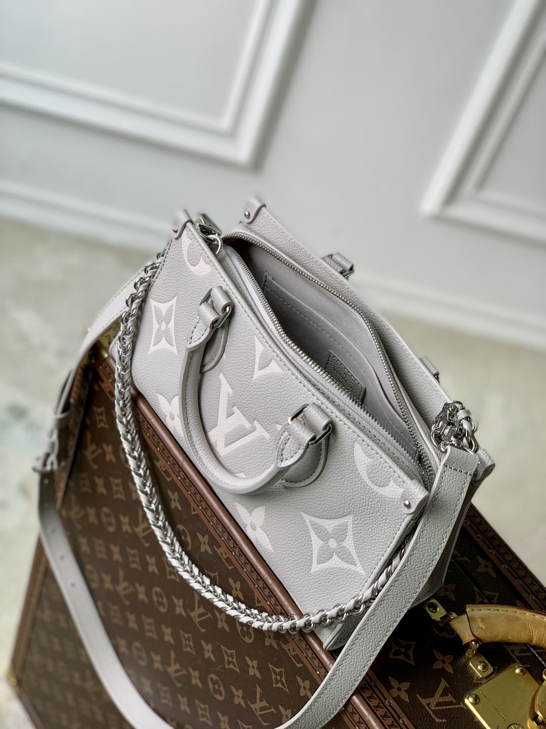 L0vis Vvtt0n OnTheGo East West Handbag-M23640-25*13*10CM