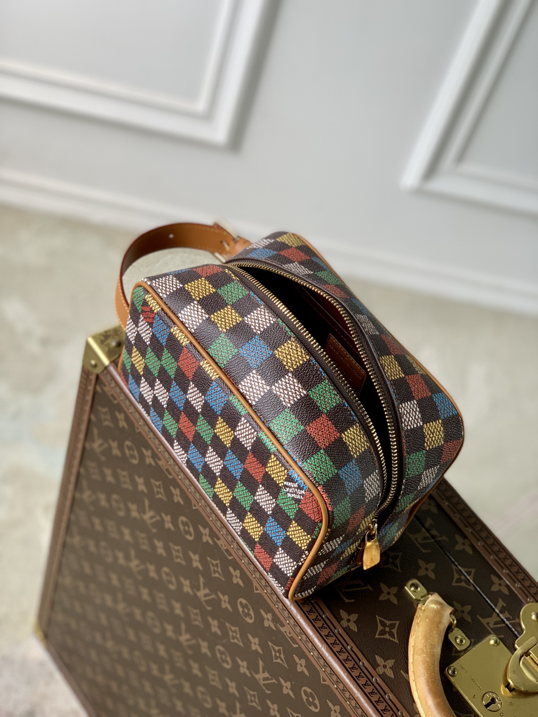 L0vis Vvtt0n Locker Dopp Kit Pouch -23 x 13 x 12CM
