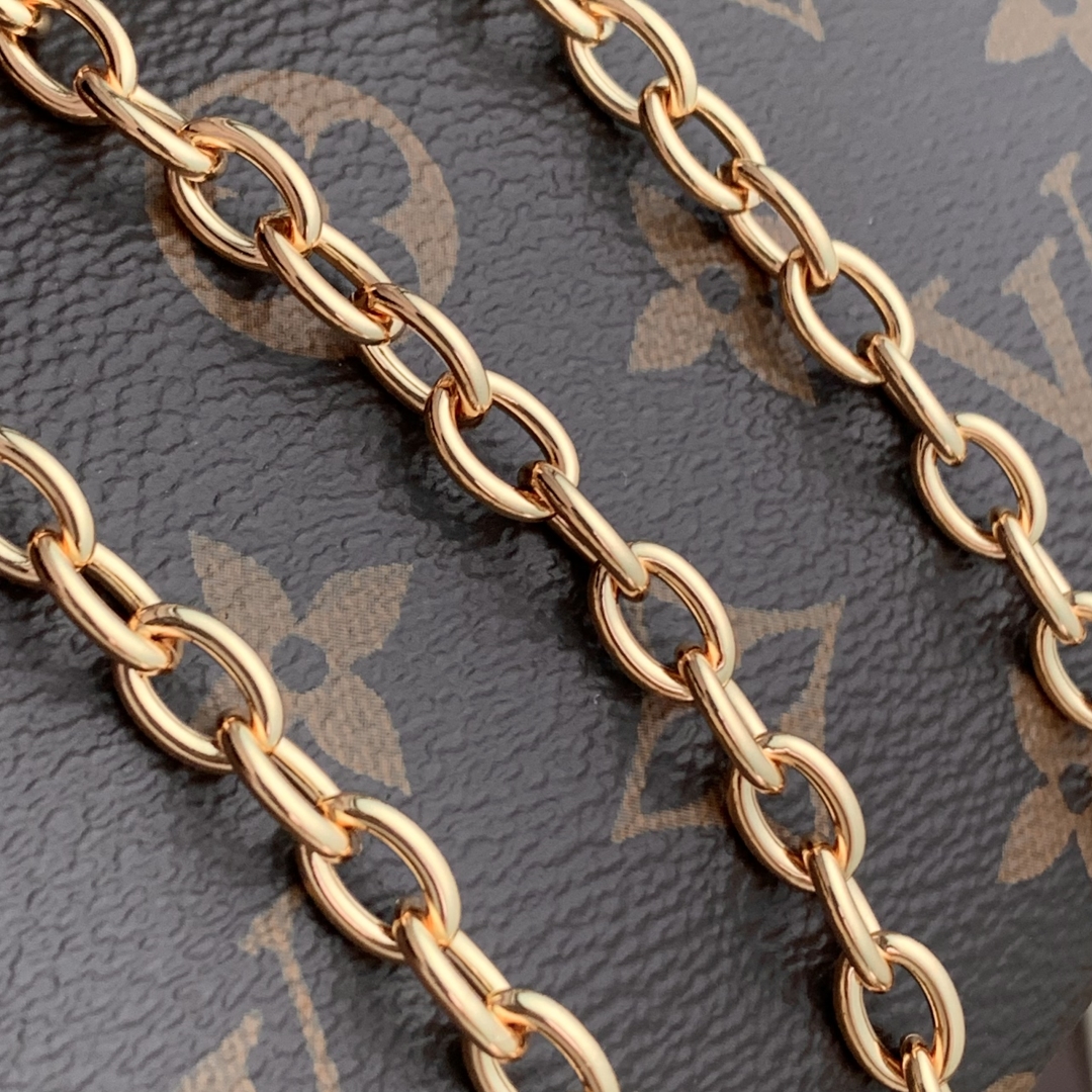 LV Pochette Camille Monogram - Women-M13566-11 x 6 x 20.5CM