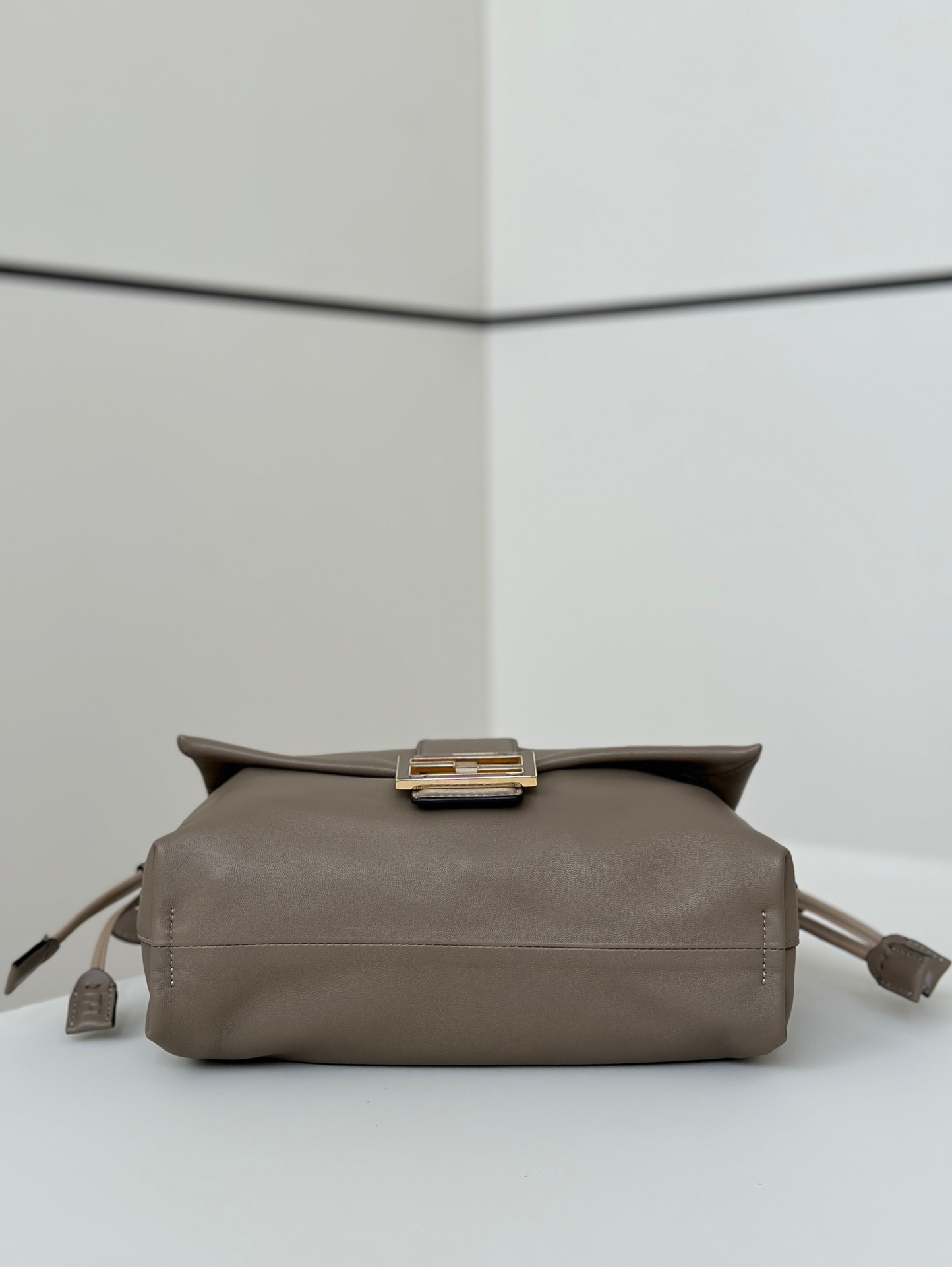 F**di Mamma Baguette Bag-26*8*18CM