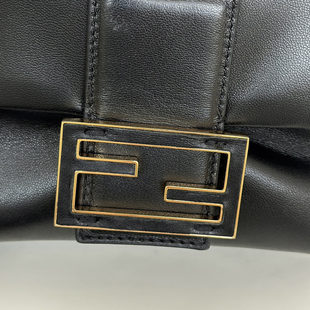 F**di Mamma Baguette Bag-16*13*10CM