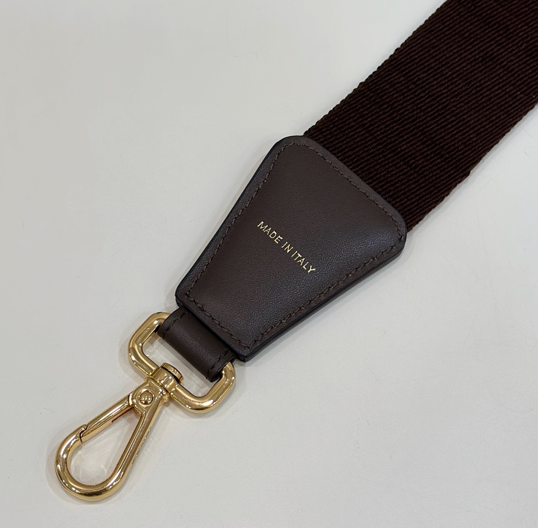 F**di Strap-133/4CM