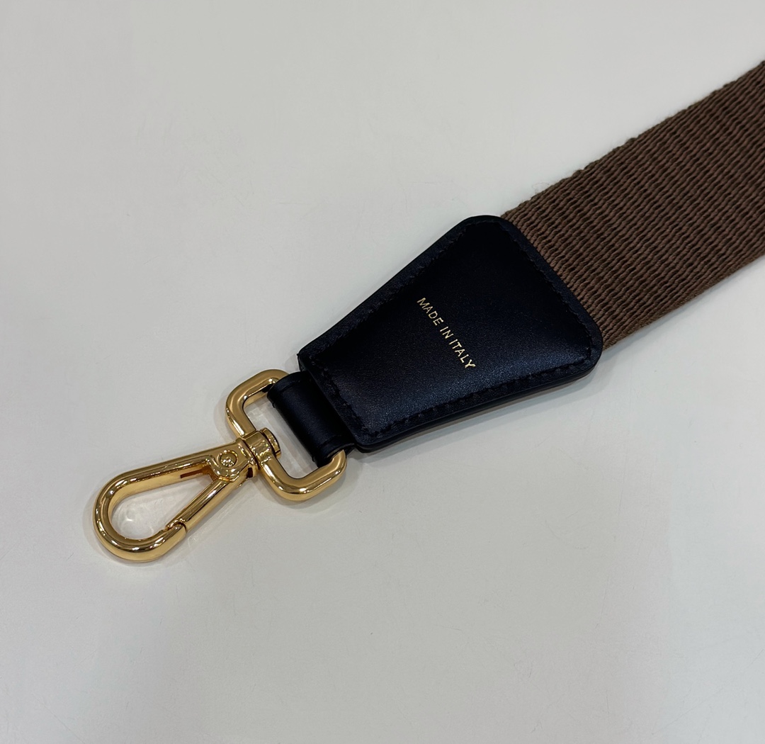 F**di Strap-133/4CM