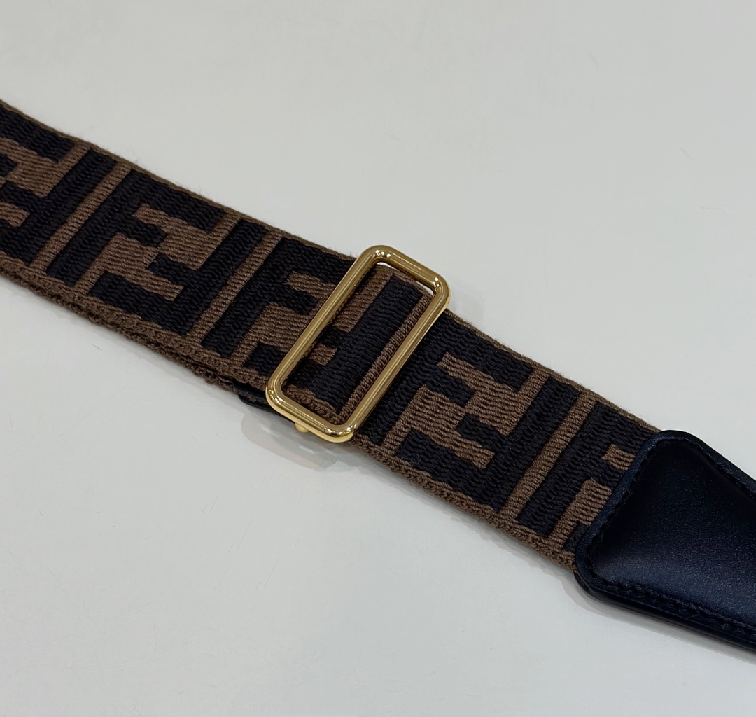 F**di Strap-133/4CM