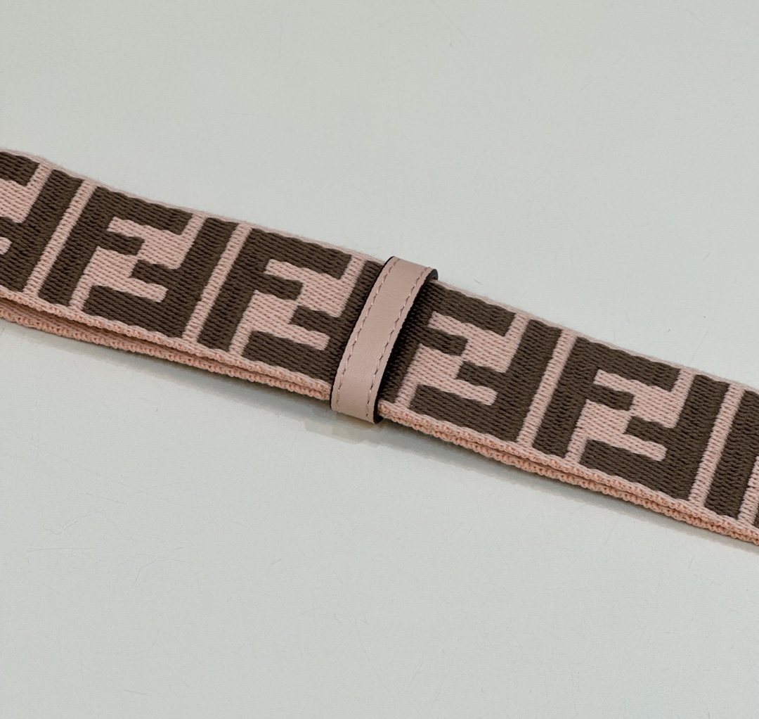 F**di strap-133/4cm