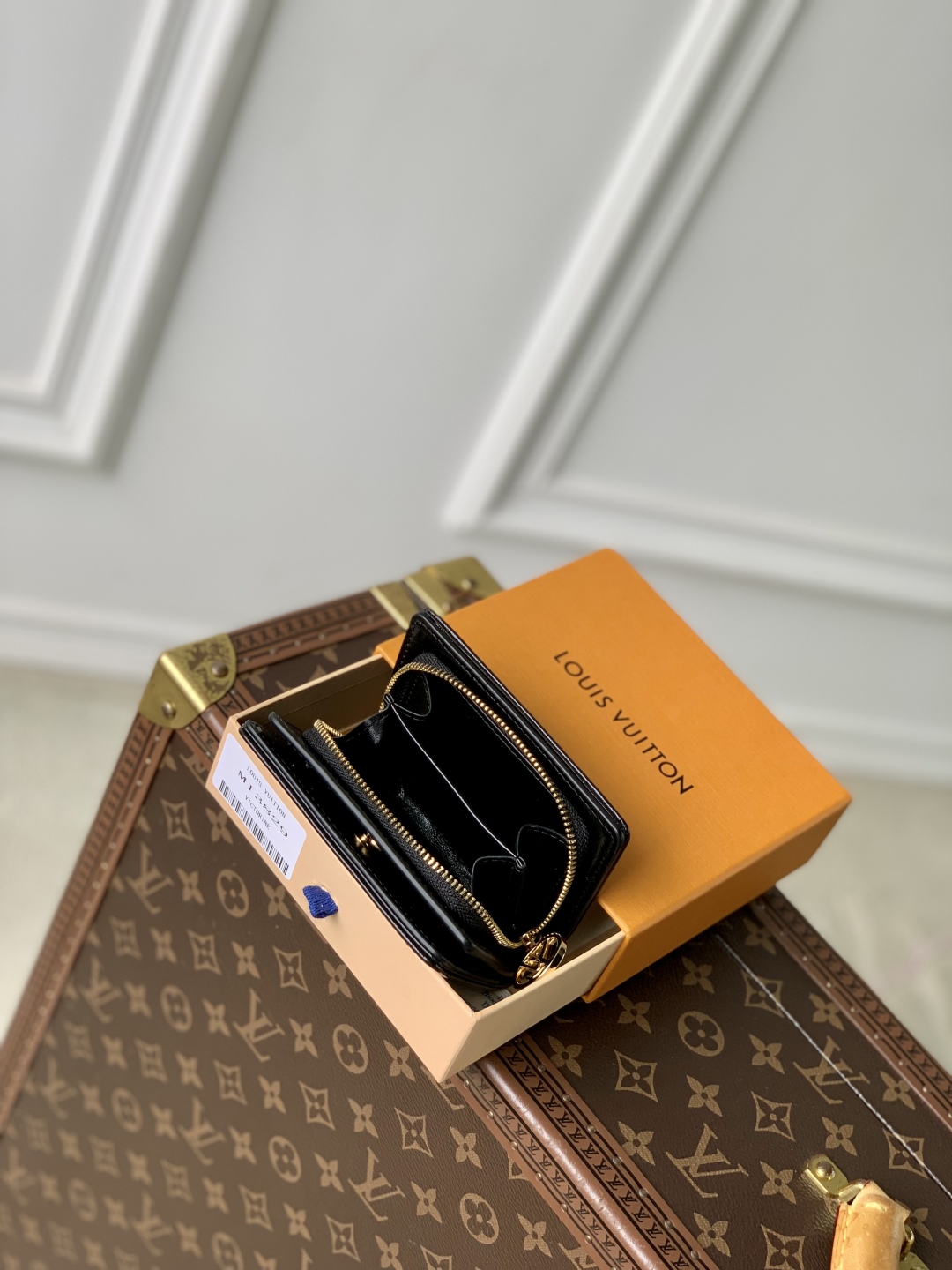 LV Milkieway Wallet-M13829-11.5 x 8.5 x 2.2CM